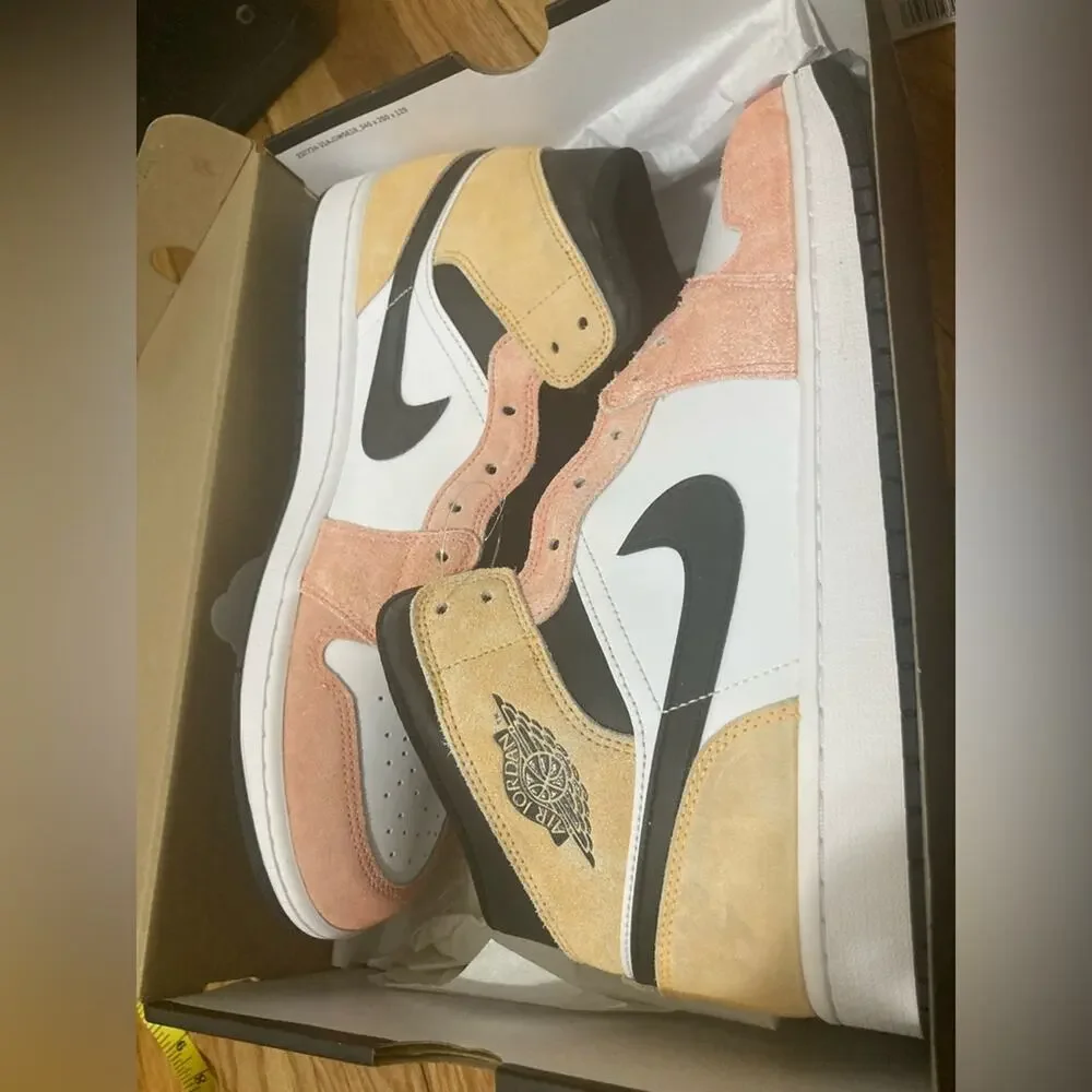 Air Jordan 1 Mid SE Men’s Size 13 – Orange/Black/White Suede Colorway
